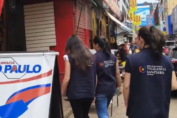 DINAVISA clausura farmacias en Ciudad del Este por venta irregular de medicamentos - ADN Digital