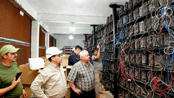 Criptominerías legales alivian las finanzas de la ANDE y reducen riesgos en el suministro, según asesor - OviedoPress