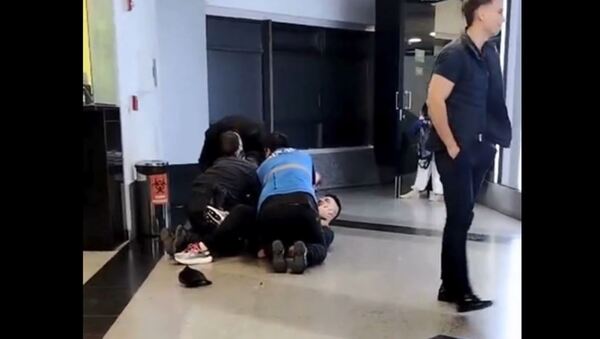 Paraguayo ataca a tripulante y obliga a cancelar vuelo de Copa Airlines