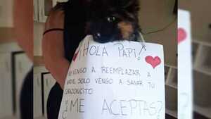 Le regalaron un cachorrito tras perder a su fiel amigo y lloró a mares