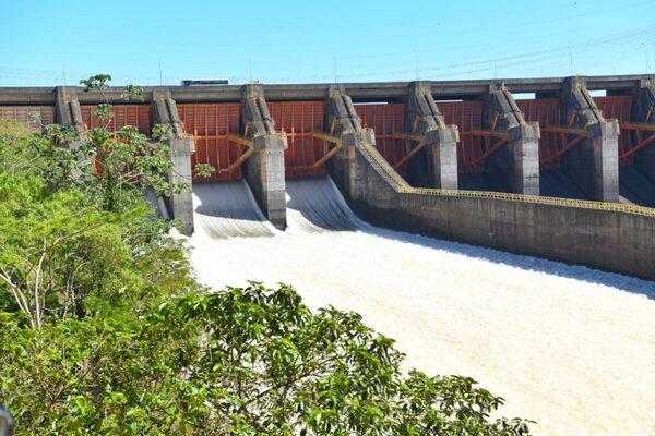 Central Hidroeléctrica Itaipú abre vertedero por sexta vez en 2025 para controlar nivel del embalse - ADN Digital