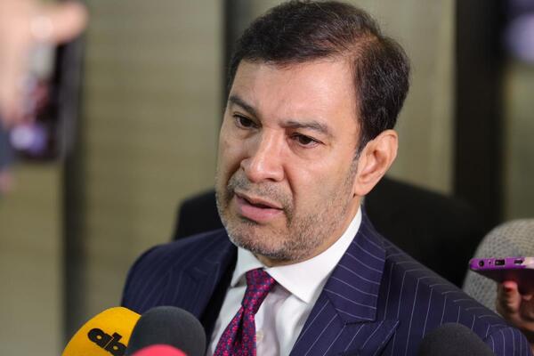 Ovelar sobre eventual precandidatura de Camilo Pérez: "No me parece el outsider apropiado para esta coyuntura"