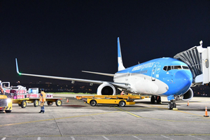Incidente en el Silvio Pettirossi obligó a demorar un vuelo, mientras llegan hinchas para la  Sudamericana