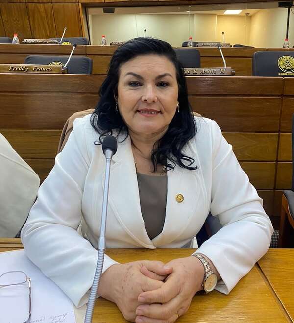 Piden informes sobre oro incautado en aeropuerto - Política - ABC Color