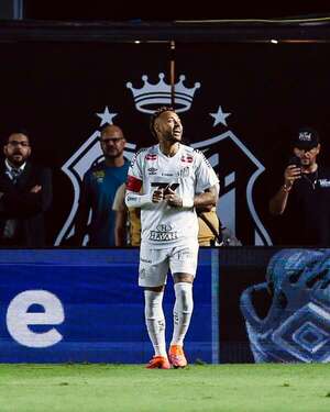 Neymar vuelve a marcar con el Santos, pero no alcanzó - Fútbol Internacional - ABC Color