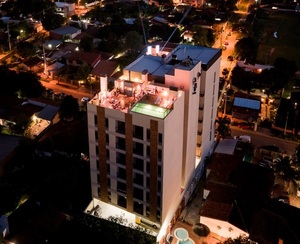 Luque recibe al edificio Jardinia de la mano de Civis con 54 departamentos