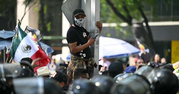 La Nación / Presidenta de México rechaza llamados a la violencia de la Generación Z