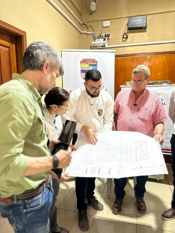 Presentan proyecto de refacción y ampliación del Centro de Salud de Itakyry - ADN Digital