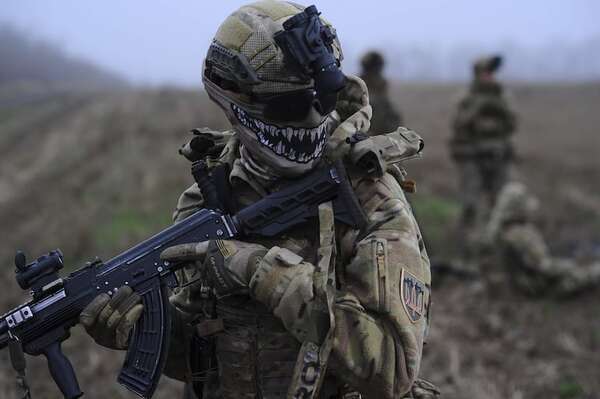 Plan de Trump pide a Kiev que limite su Ejército a 600.000 hombres y se retire del Donbás - Mundo - ABC Color