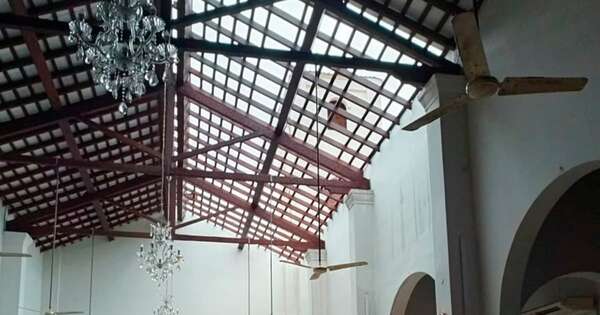 La Nación / Parroquia Santo Domingo Savio: techo destrozado fue reconstruido con la solidaridad de feligreses