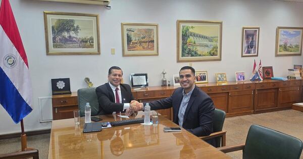 Diario HOY | Corte de la ANDE a la Essap por deuda: presidentes reciben reprimenda de Peña