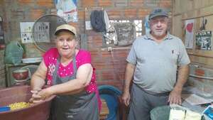 Jubilados emprenden una exitosa empresa familiar de harina de maíz en Pilar - Nacionales - ABC Color