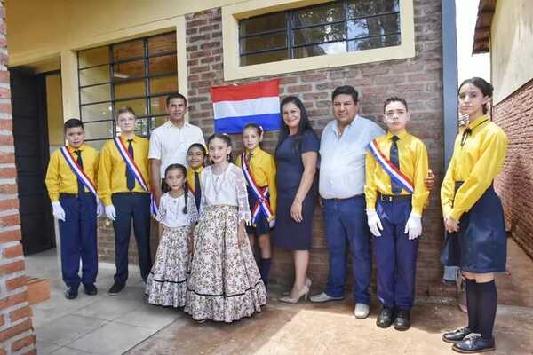 Supervisión educativa reconoce labor de comunidades escolares de Capitán Miranda y La Paz