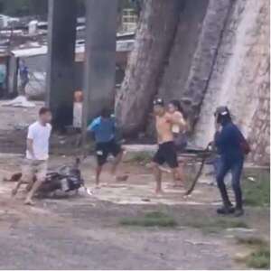 Cae joven que habría actuado como “carnada” en asalto a chofer de Motobolt - Policiales - ABC Color