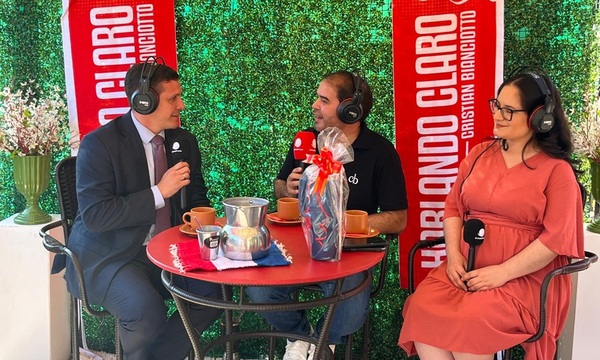 Rolly Gaona intensifica su campaña y presenta a su equipo de siete candidatos a concejales - OviedoPress