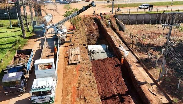 Anuncian cierre temporal de un carril de la Ruta PY02 por obras del futuro viaducto en Ciudad del Este  - ABC en el Este - ABC Color