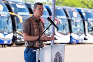 Presentaron 77 buses 0 km para servicios de media, larga distancia e internacionales