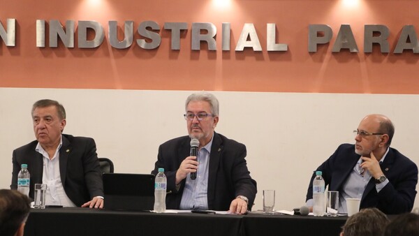 Industriales alertan sobre crisis económica y exigen acciones urgentes al Gobierno