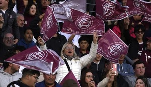 Comerciante argentina en Paraguay es hincha de Lanús y ofrece hasta hospedaje para hinchas