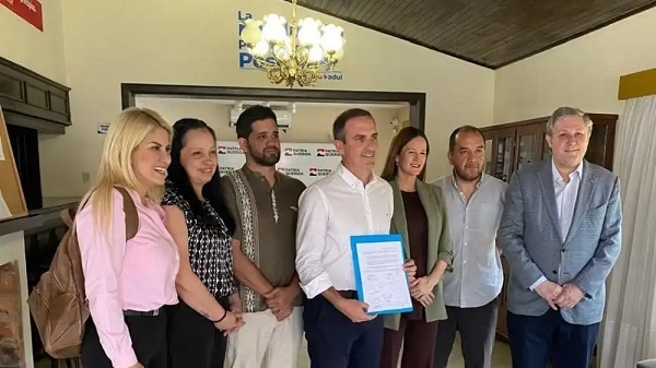 Oposición acuerda candidatura única en Asunción 2026