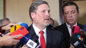 Chase defiende licitación de máquinas de voto y dice que todo está abierto a auditoría