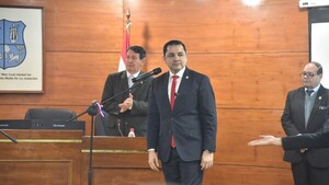 Acusan a Luis Bello y ediles colorados de “usurpar” funciones al ajustar presupuesto hasta 2028