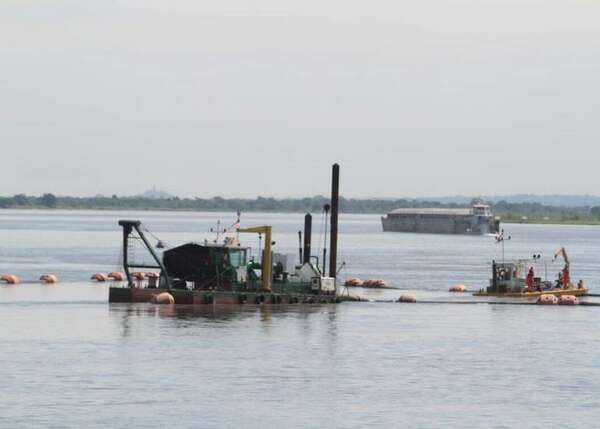 Estas son las empresas adjudicadas para los trabajos de dragado del río Paraguay  - Economía - ABC Color