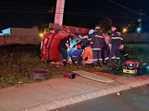 Adolescente muere en violento vuelco y otros cuatro jóvenes quedan heridos en Caaguazú - Nacionales - ABC Color