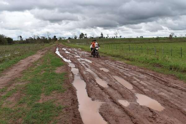 Vecinos piden arreglo de caminos rurales al MOPC - Nacionales - ABC Color