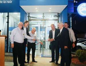 Bancop abrió nuevo centro de atención al cliente en el Este - Empresariales - ABC Color