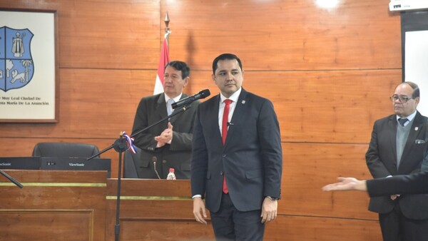 Luis Bello “usurpó” funciones al ajustar el presupuesto hasta 2028