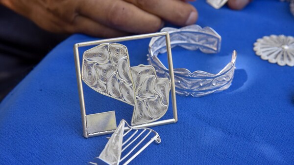 Filigrana paraguaya: Un legado vivo entre generaciones artesanas