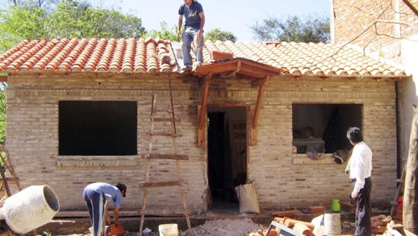 Más de 1 millón de familias viven con déficit habitacional en el país