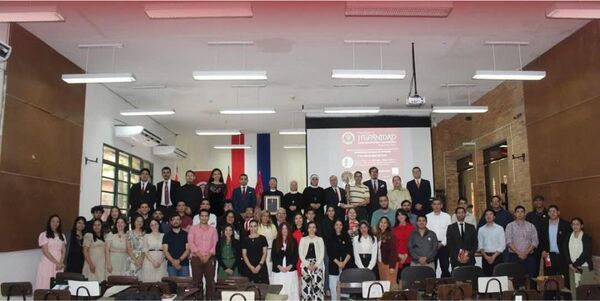 Se celebró Jornada de la Hispanidad en Derecho UNA