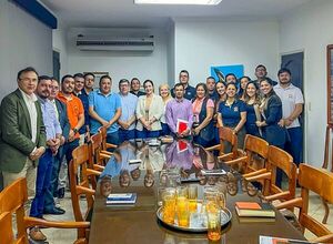 Intendente Daniel Mujica oficializa a los nuevos directores de áreas en la Municipalidad de Ciudad del Este - Info Alto Parana