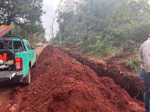 Retroexcavadora causó el corte: Luque y Areguá sin luz ni agua - Economía - ABC Color