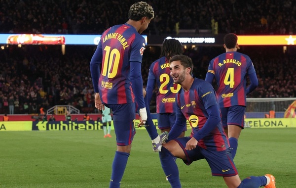 Fiesta en el Camp Nou: el Barça vuelve a casa con goleada y liderato provisional