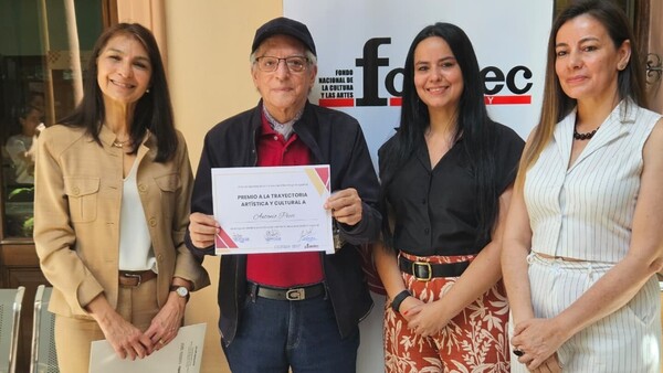 Antonio Pecci recibió distinción del Fondec por su aporte a la cultura