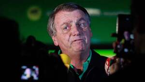 Jair Bolsonaro admite haber quemado su tobillera electrónica con un soldador