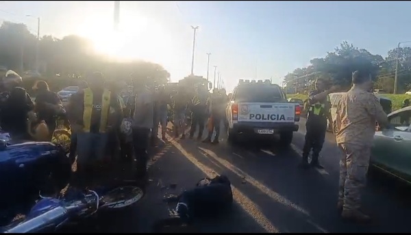 Joven fallece en choque de motocicleta contra camión grúa en el km 7,5 de la Ruta PY02 - Info Alto Parana