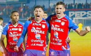 Manuel Romero se destaca en Guatemala - Fútbol Internacional - ABC Color