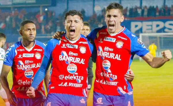 Manuel Romero se destaca en Guatemala - Fútbol Internacional - ABC Color