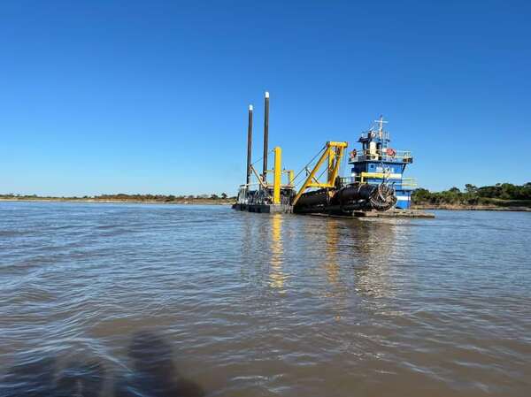 MOPC Adjudica Dragado del Río Paraguay en Tres Lotes