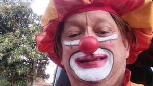 Payaso Paletita: De lustrabotas, canillita y heladero, a cumplir el sueño de pintar sonrisas