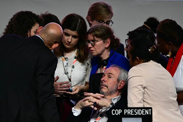 COP30: Acuerdo sin Mencionar Abandono de Energías Fósiles