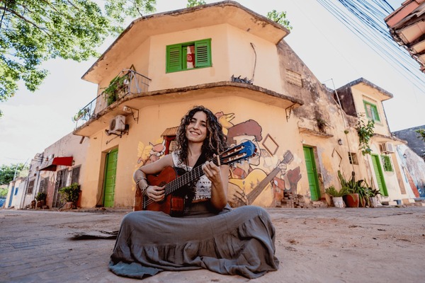 “¡Quiero vivir así! #SinViolencia”: cierran campaña con Dalma Ferreira y su grupo Bohemia Guaraní | Unicanal