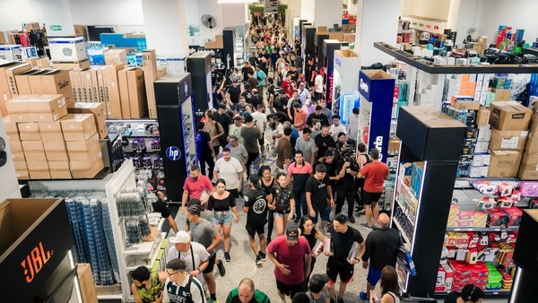 Shopping China sigue con su Black Friday de manera exitosa - Info Alto Parana