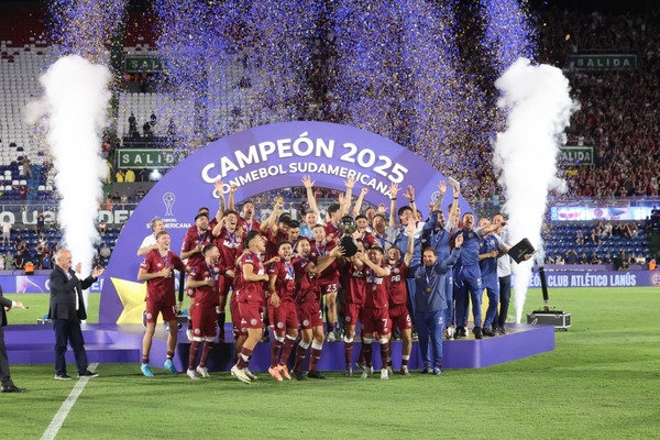 Popular / ¡Lanús festejó en Sajonia y es campeón de la Suda!