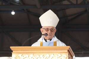 Iglesia insta a políticos a cumplir sus promesas de ser justos, no ser corruptos y no robar - Política - ABC Color