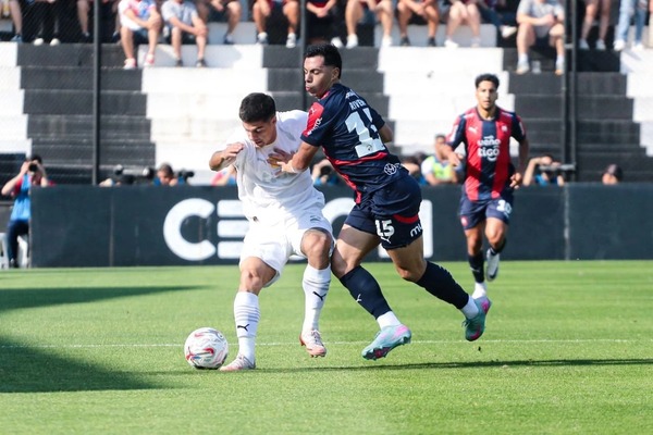 Electrizante juego en barrio Obrero - ADN Digital